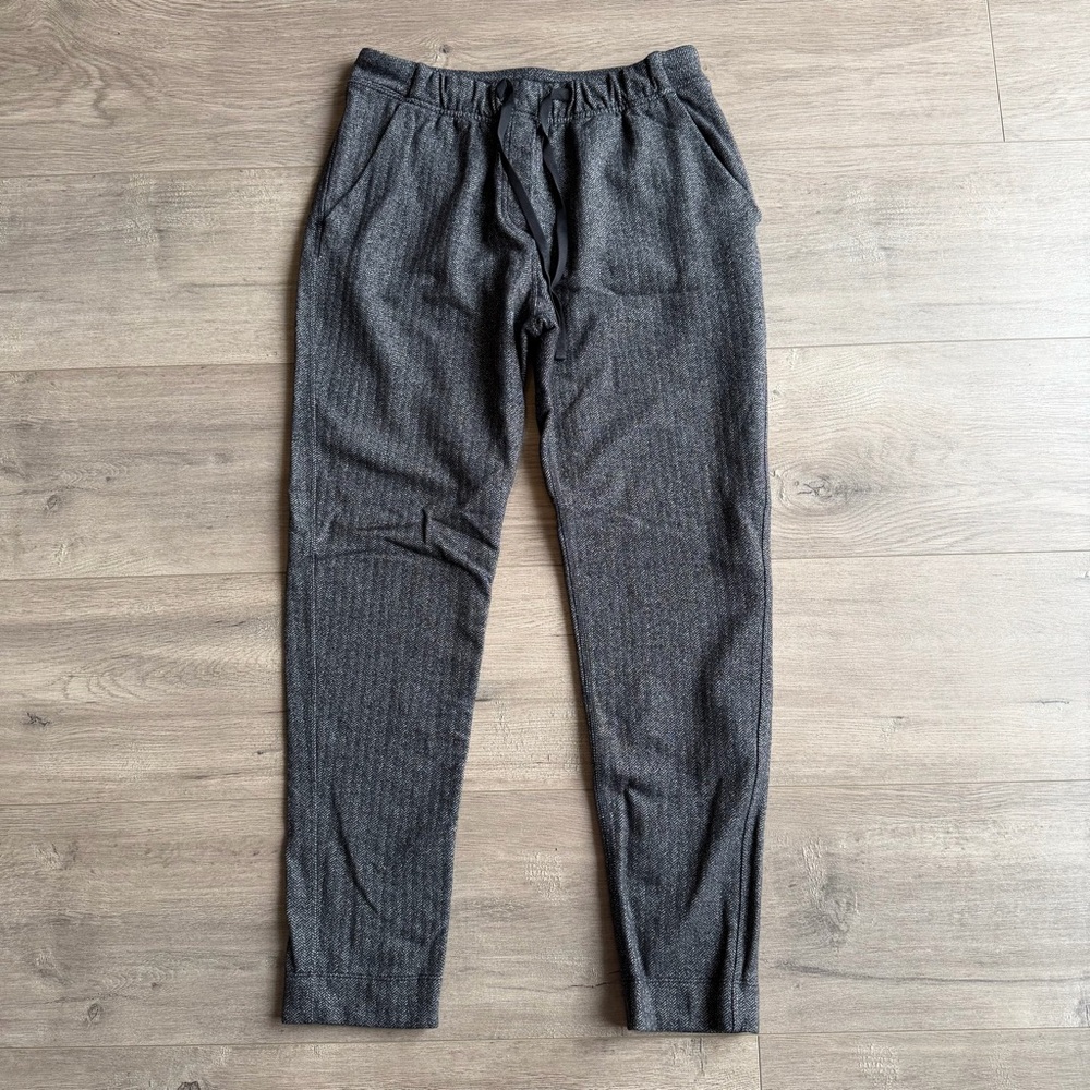 Lululemon Jet Slim crop - size 4 - herringbone black/gray